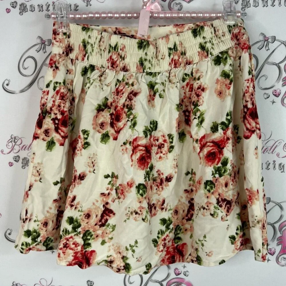 Forever 21 skirt floral roses orange red Skirt with Red and Green Accents